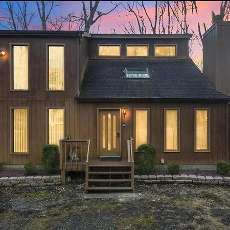 Cozy Cabin At Poconos With Hot Tub And Fire Pit 东斯特劳兹堡 外观 照片